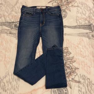 Hollister high rise blue jeans